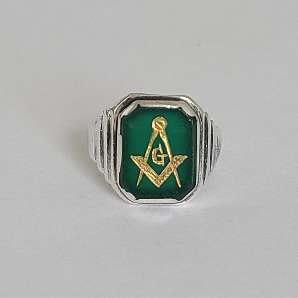 Masonic Green Onyx Signet Ring with Gold Emblem - Men's Accessory